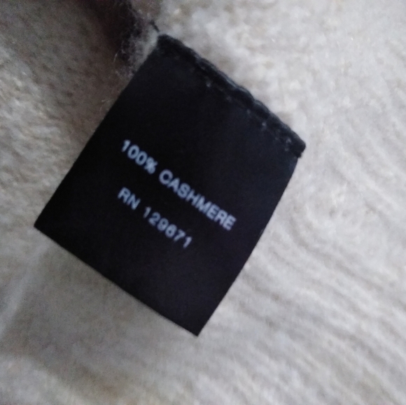 Naked Cashmere Cream Colored Cropped Sweater - Picture 5 of 6